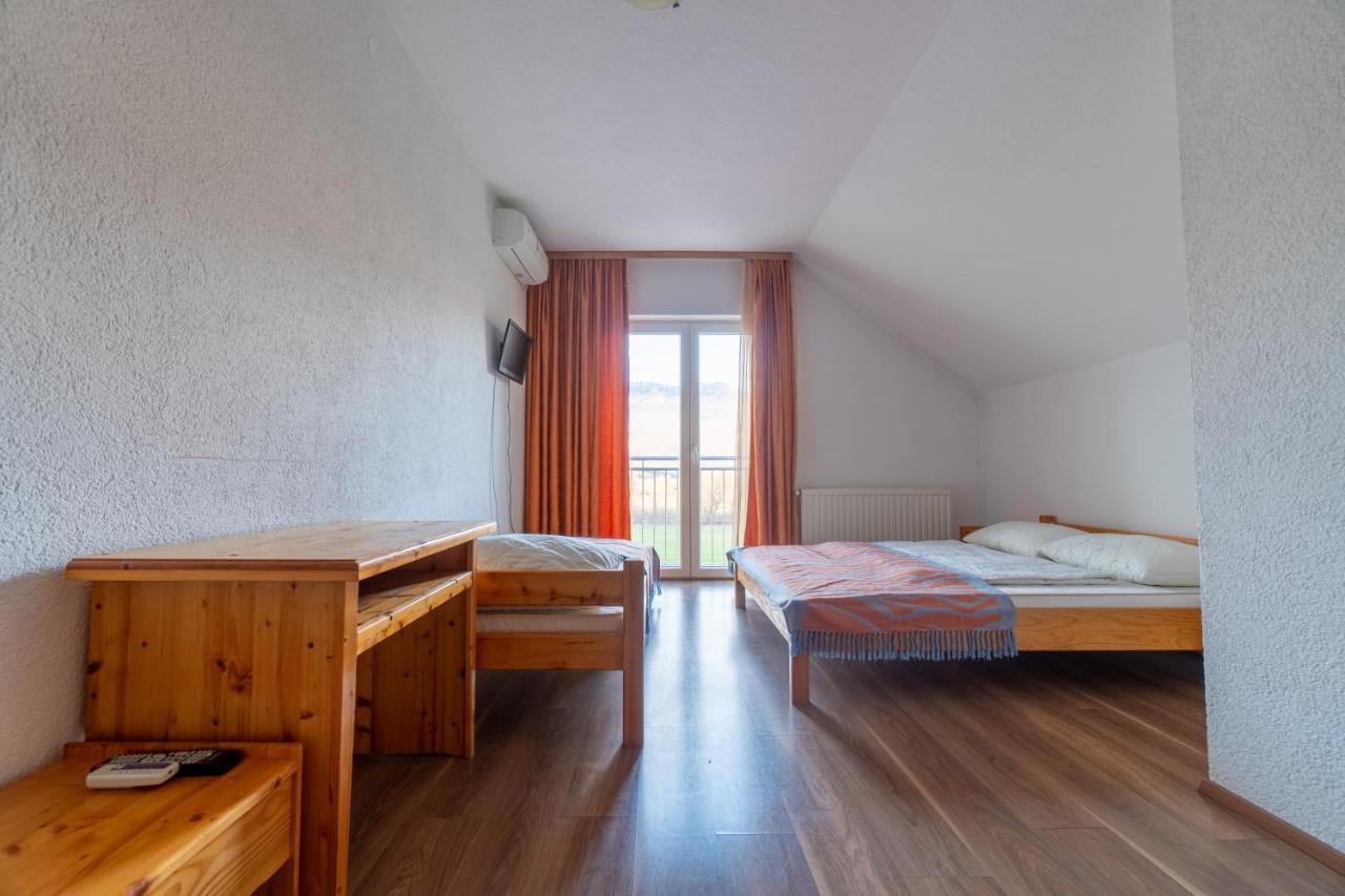Hotel & Restaurant Babic Vranovaca Ngoại thất bức ảnh